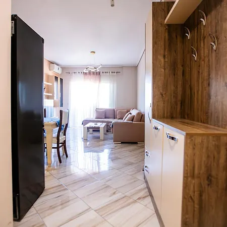 Two Bedroom Apartament In Myslym Shyri *